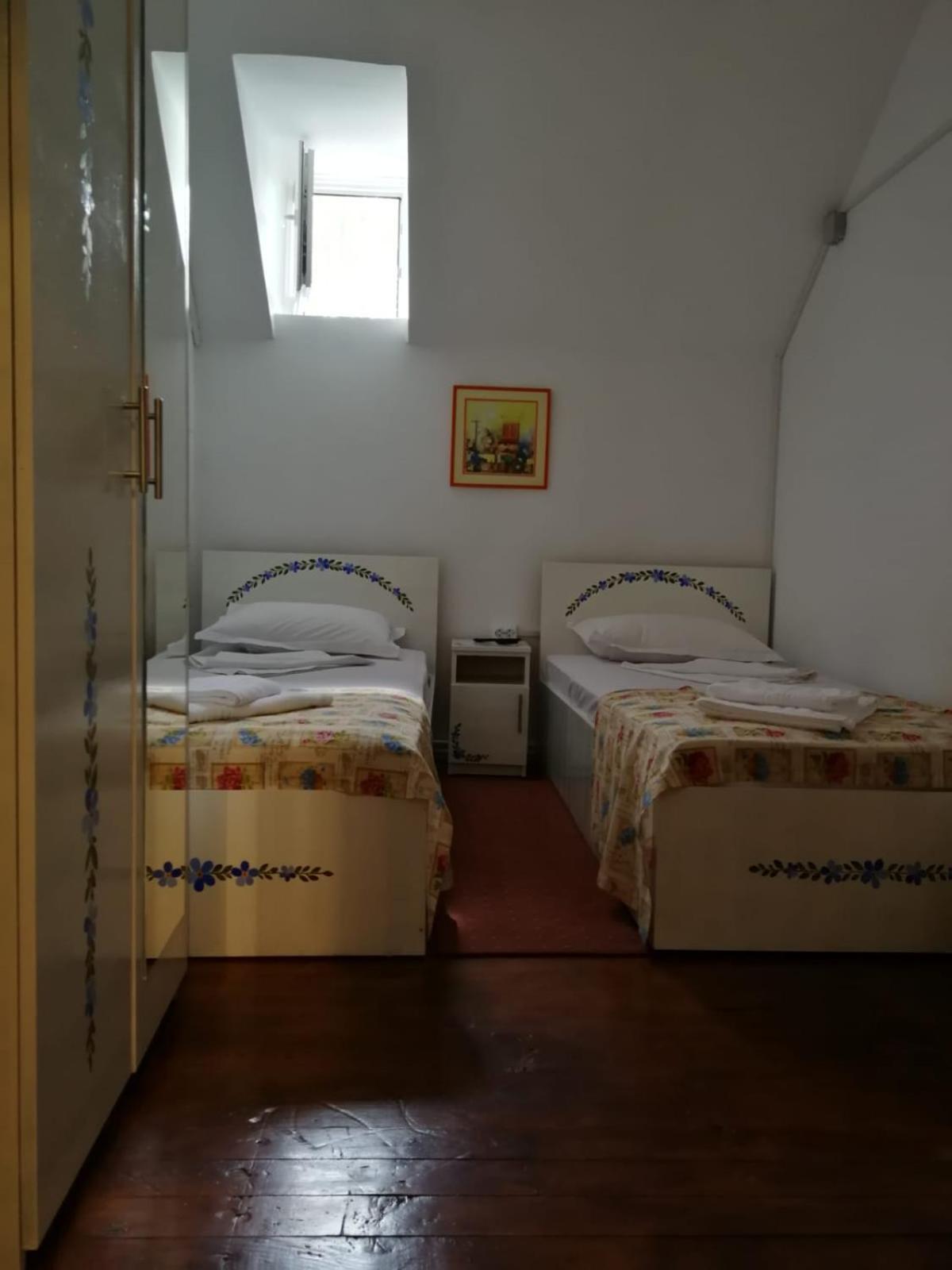 Pensiunea Geostar 2 Куртя-де-Арджеш Экстерьер фото